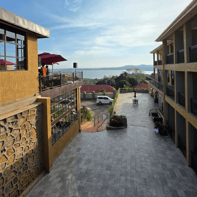 The Lakeview Grill Dining